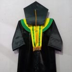 Pembagian Baju Toga Tahun Akademik 2021/2022